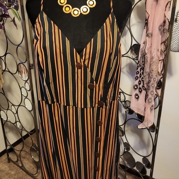 Sleeveless striped midi dress - Picture 1 of 6